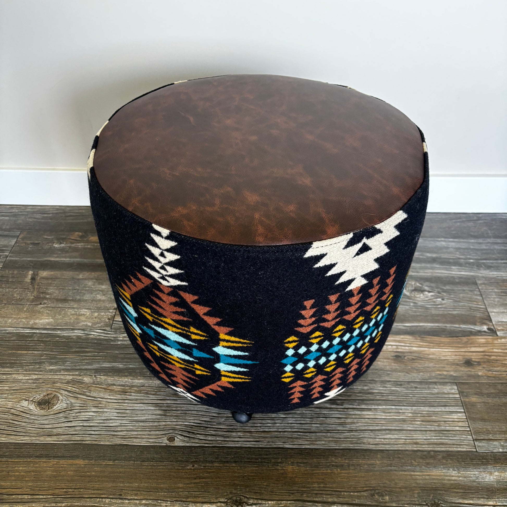 Pendleton® Rancho Arryo Black with Full Grain leather Ottoman  Detail