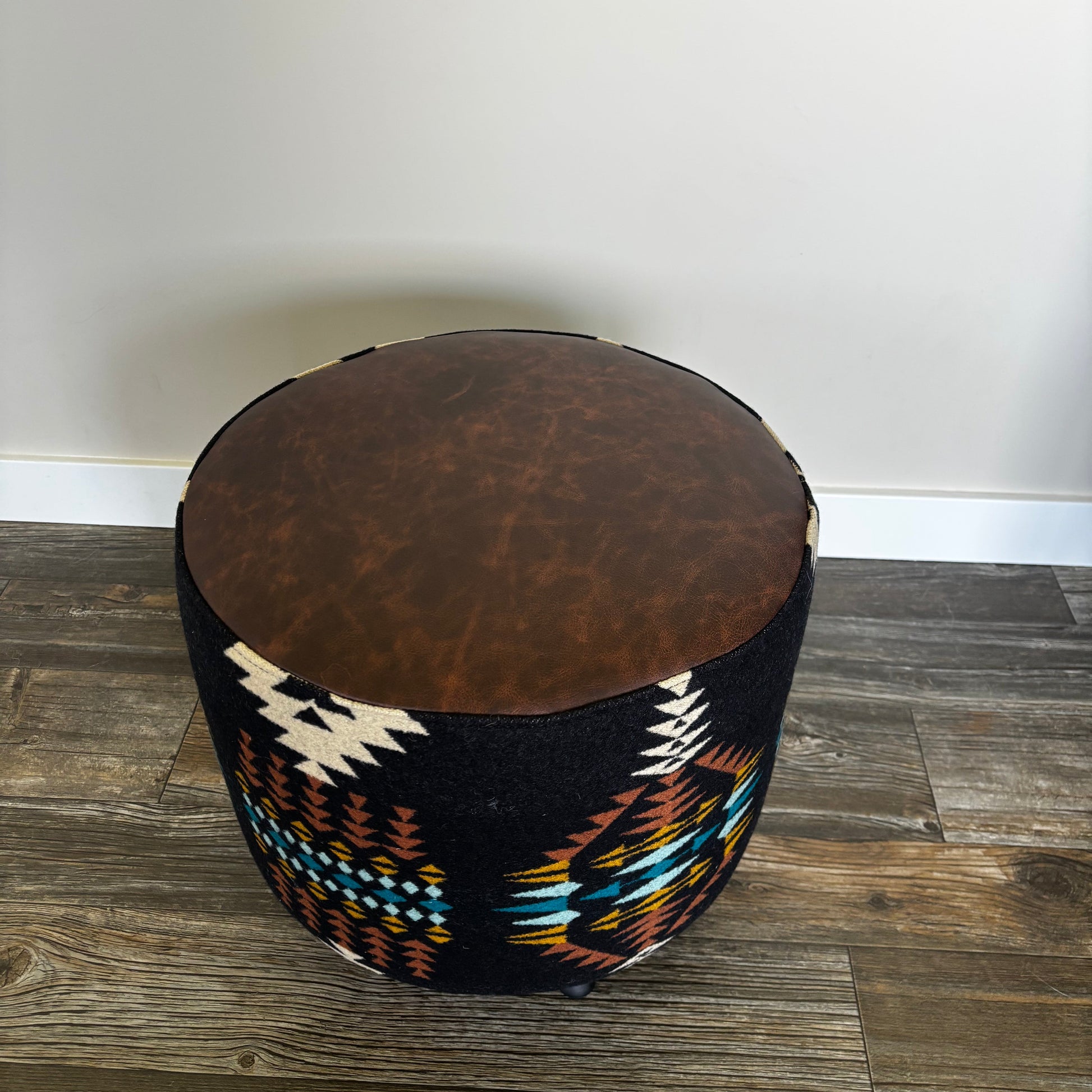 Pendleton® Rancho Arryo Black with Full Grain leather Ottoman  Top